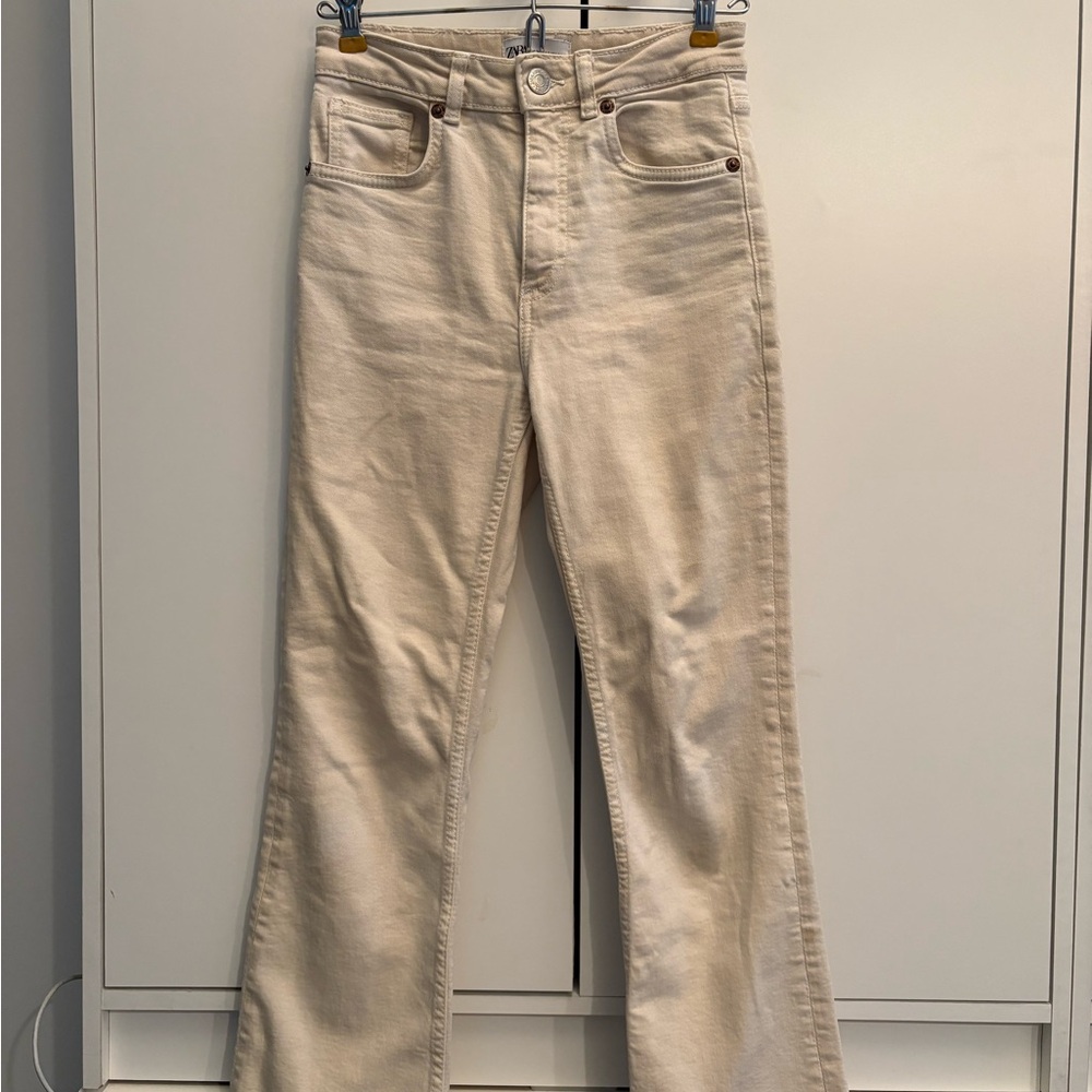 Zara Women's Beige Ankle Frayed Jeans